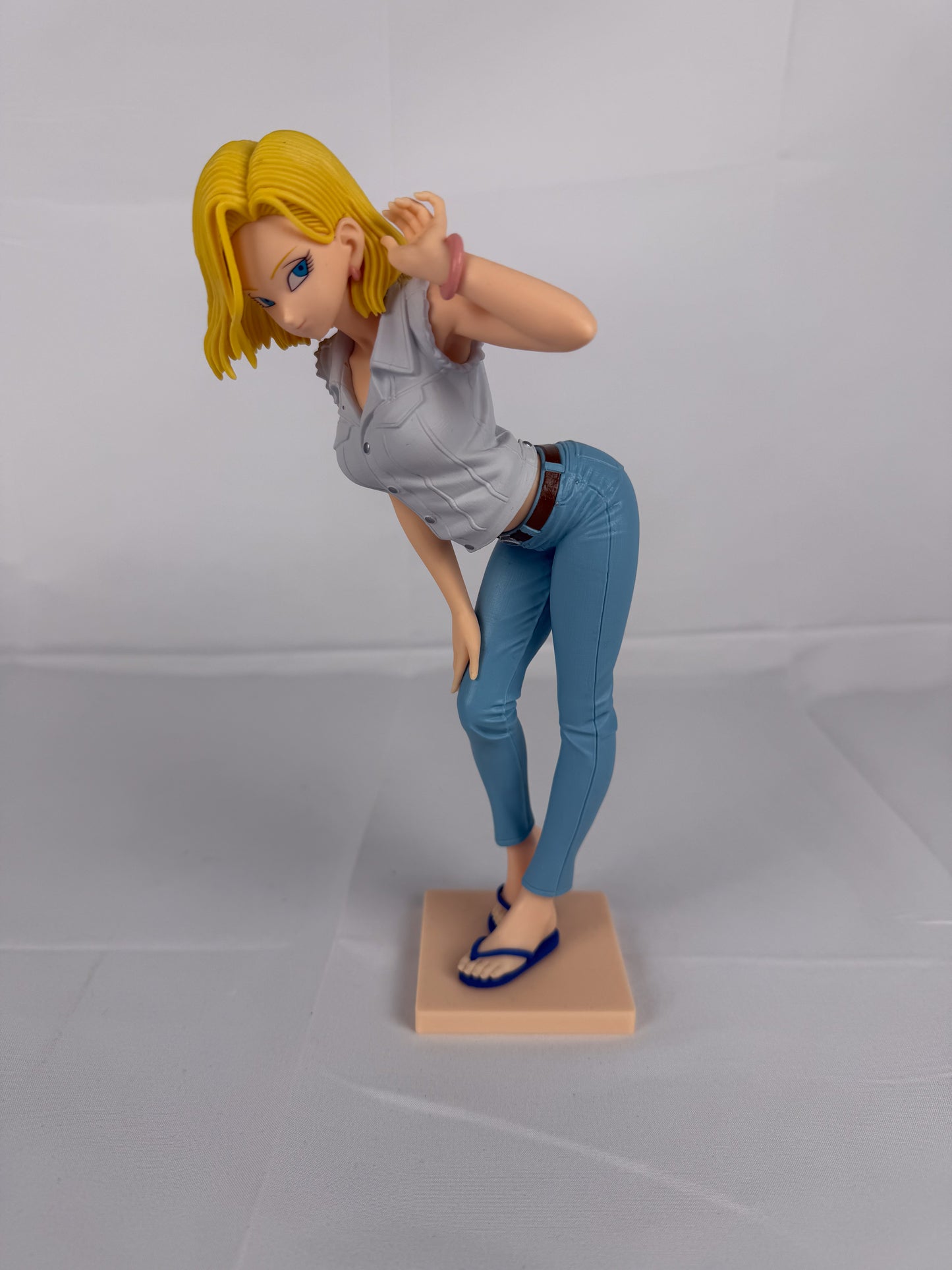 Banpresto Android 18 Glitter and Glamours Figure