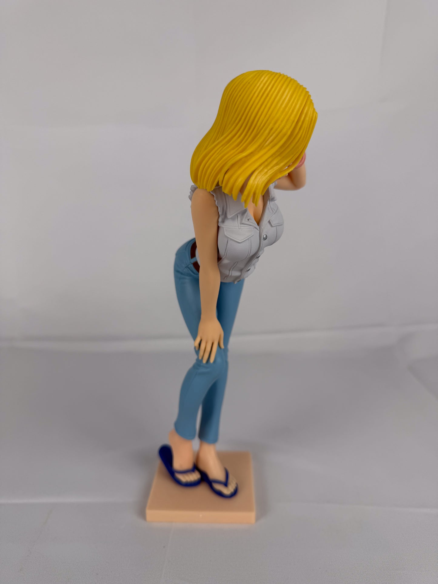 Banpresto Android 18 Glitter and Glamours Figure
