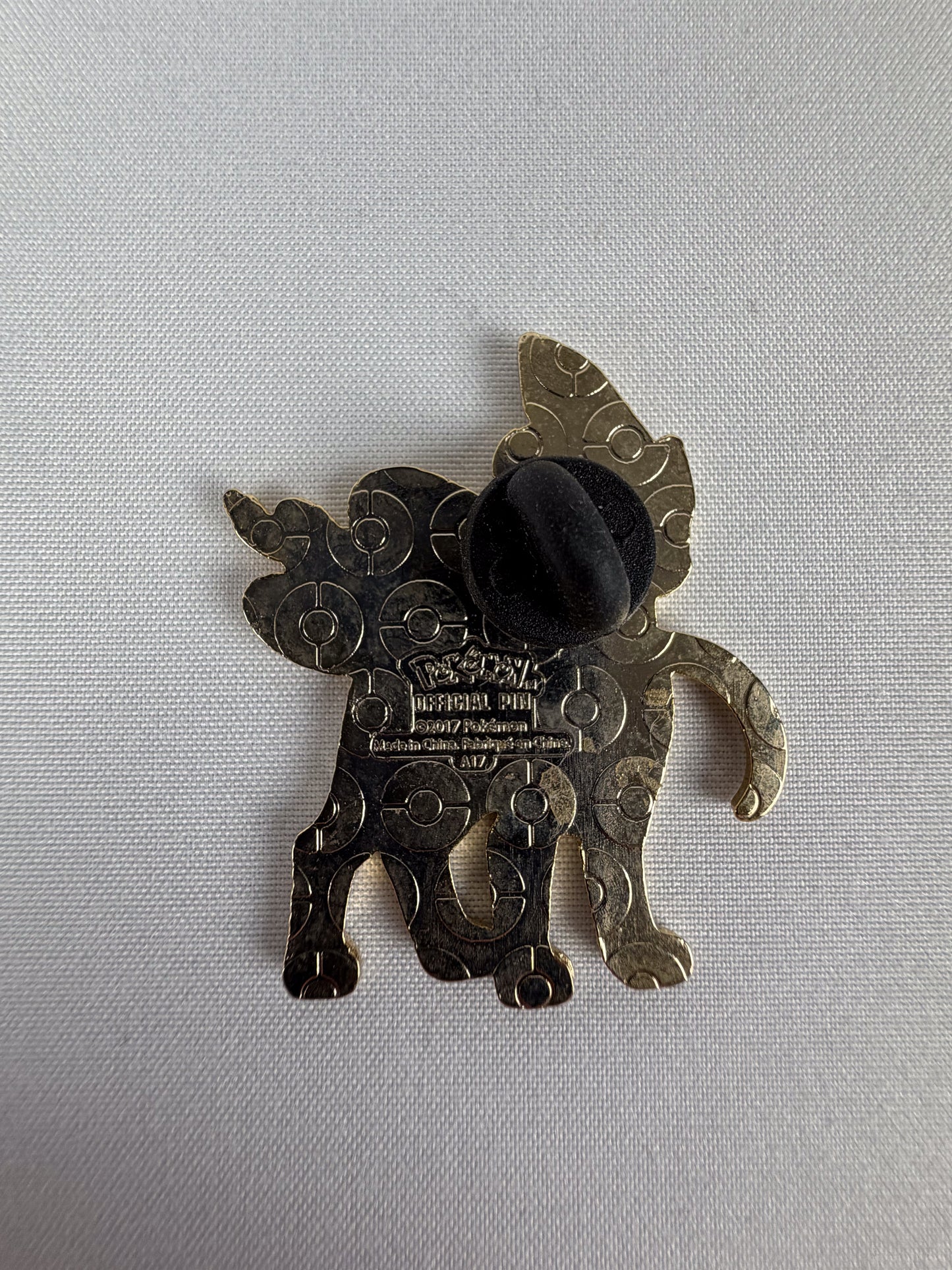 Pokémon Enamel Pin Legendary Dogs