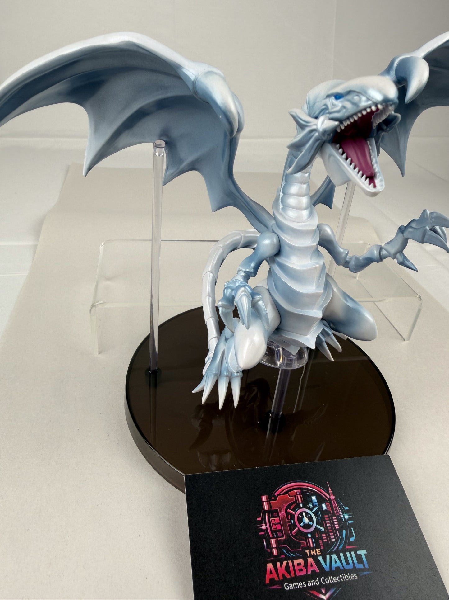 Yu-Gi-Oh! Duel Monsters Blue Eyes White Dragon Figure Banpresto