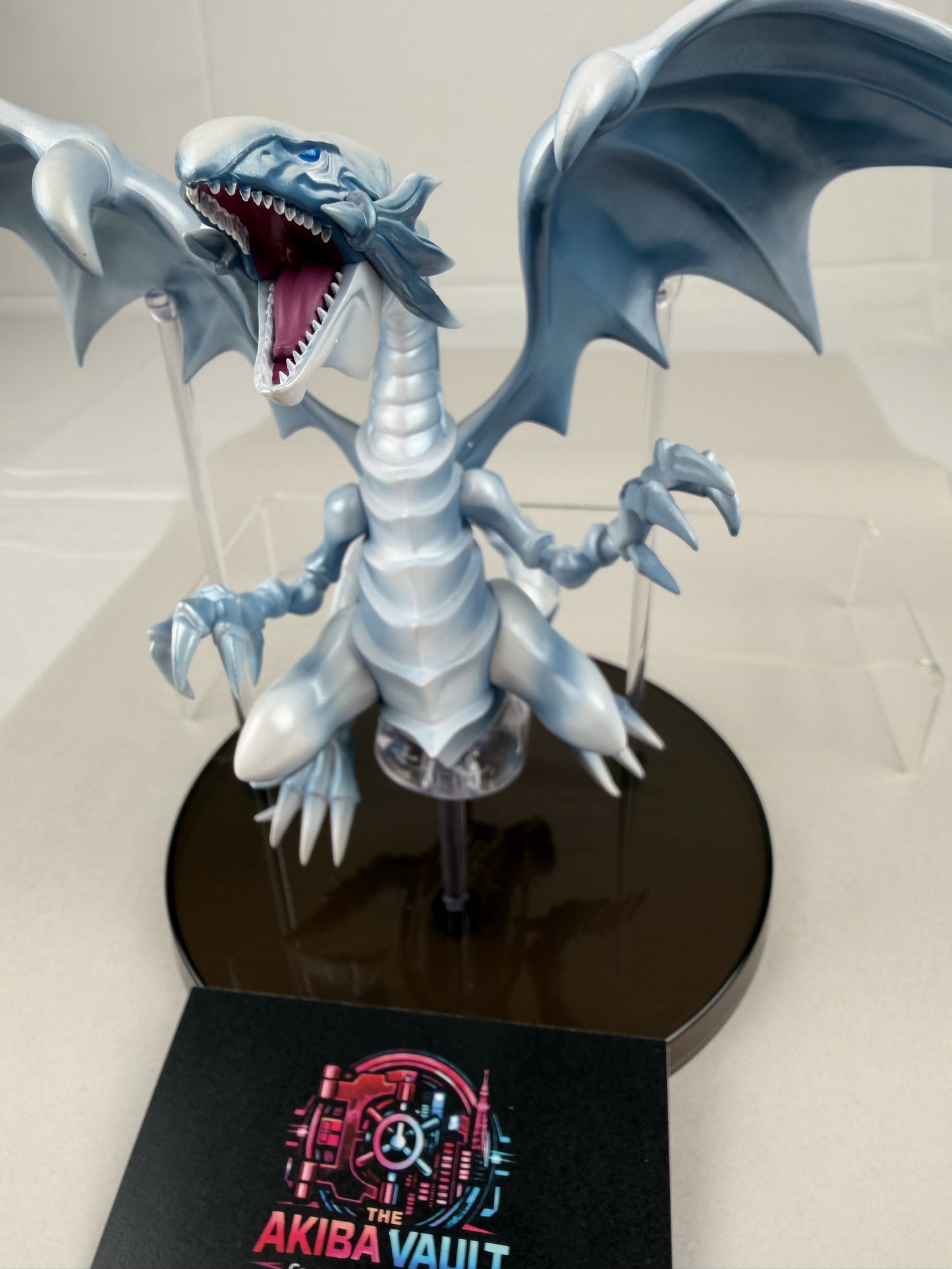 Yu-Gi-Oh! Duel Monsters Blue Eyes White Dragon Figure Banpresto