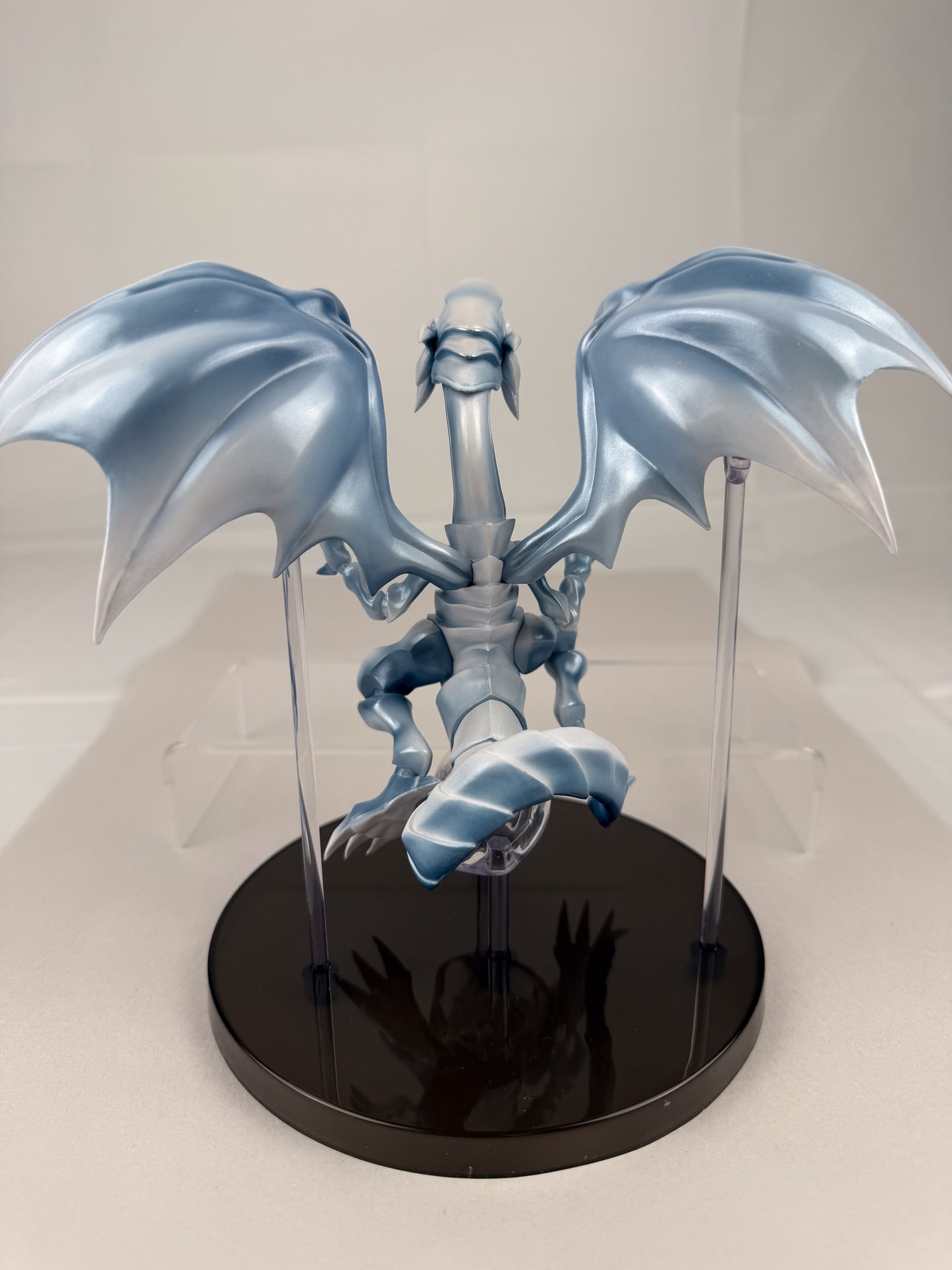 Yu-Gi-Oh! Duel Monsters Blue Eyes White Dragon Figure Banpresto