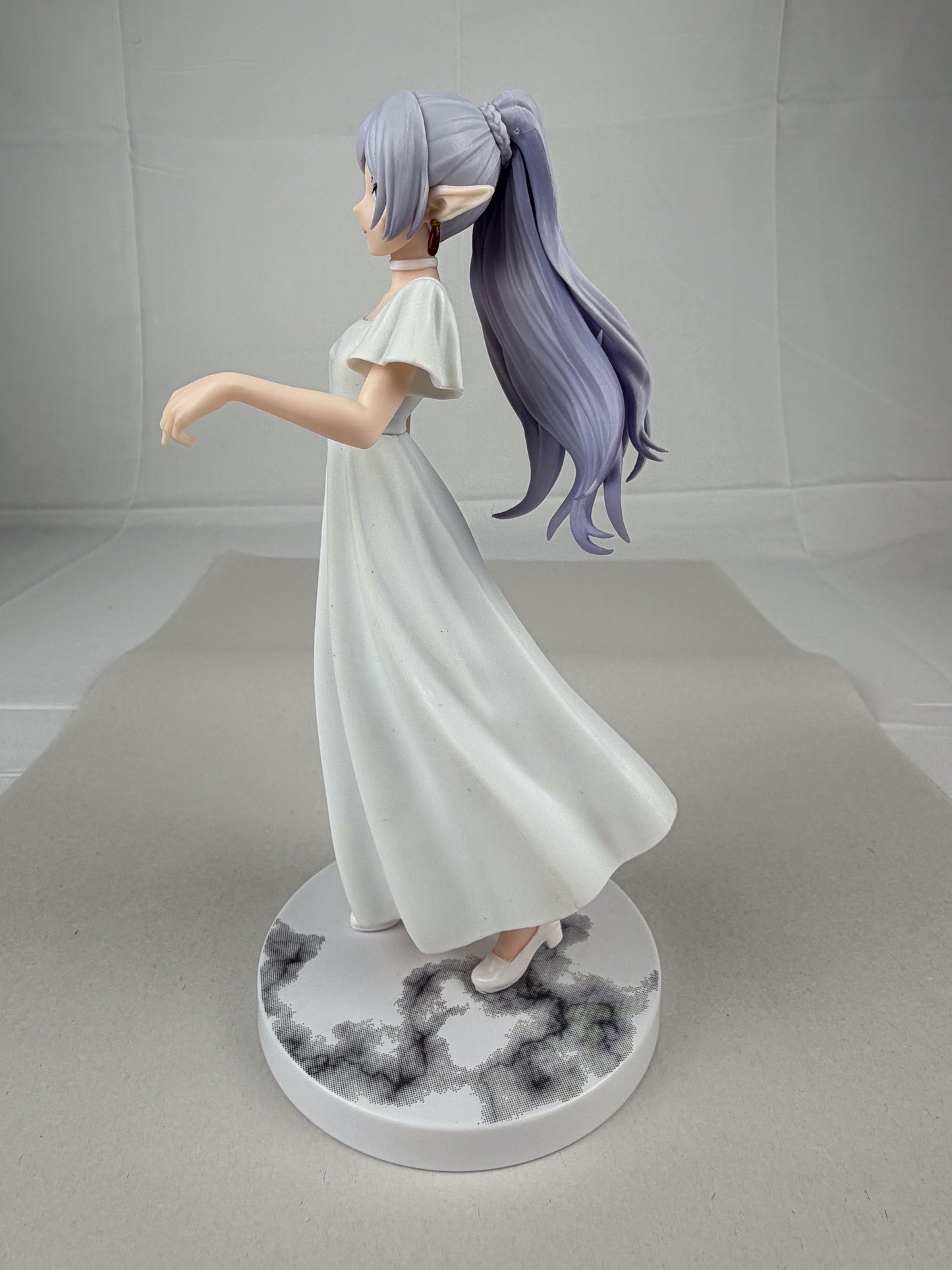 Frieren White Dress Luminasta Figure